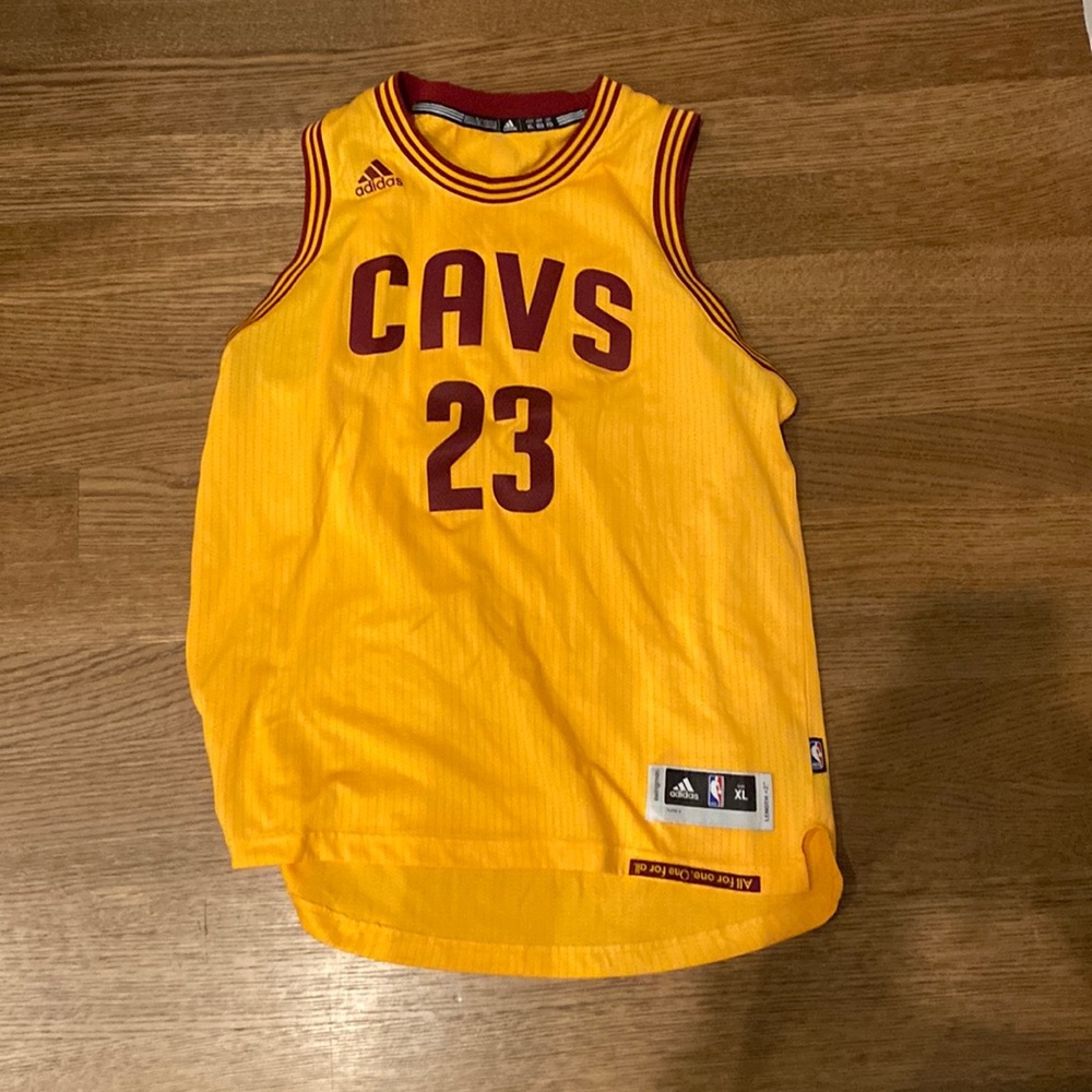 Lebron Cavs jersey XL - Picture 1 of 2